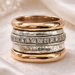 Breiter Vintage-Goldring in Schichten
