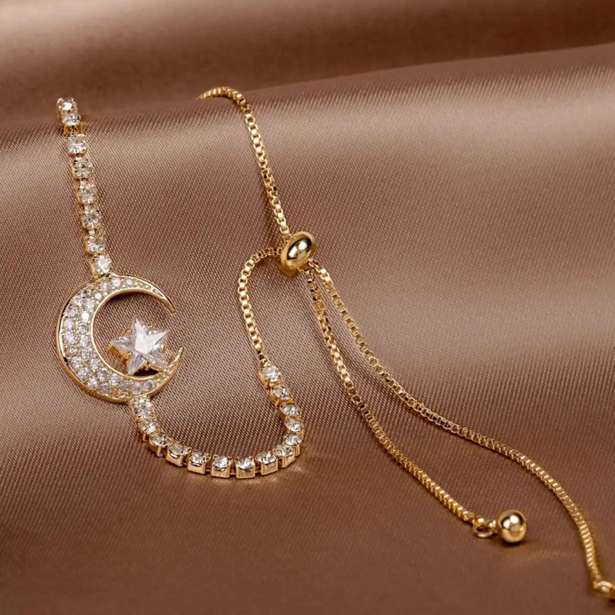 Armbänder mit hängendem Mond aus Zirkon und Gold