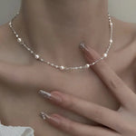 Elegante Halskette mit glänzenden Perlen