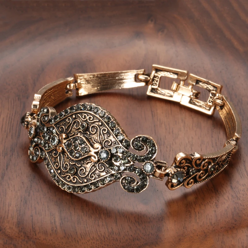 Elegantes Armband aus schwarzem Kristall