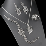 Elegantes Set in Silber mit Zirkonia