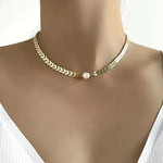 Griechische Halskette mit Perle in Gold