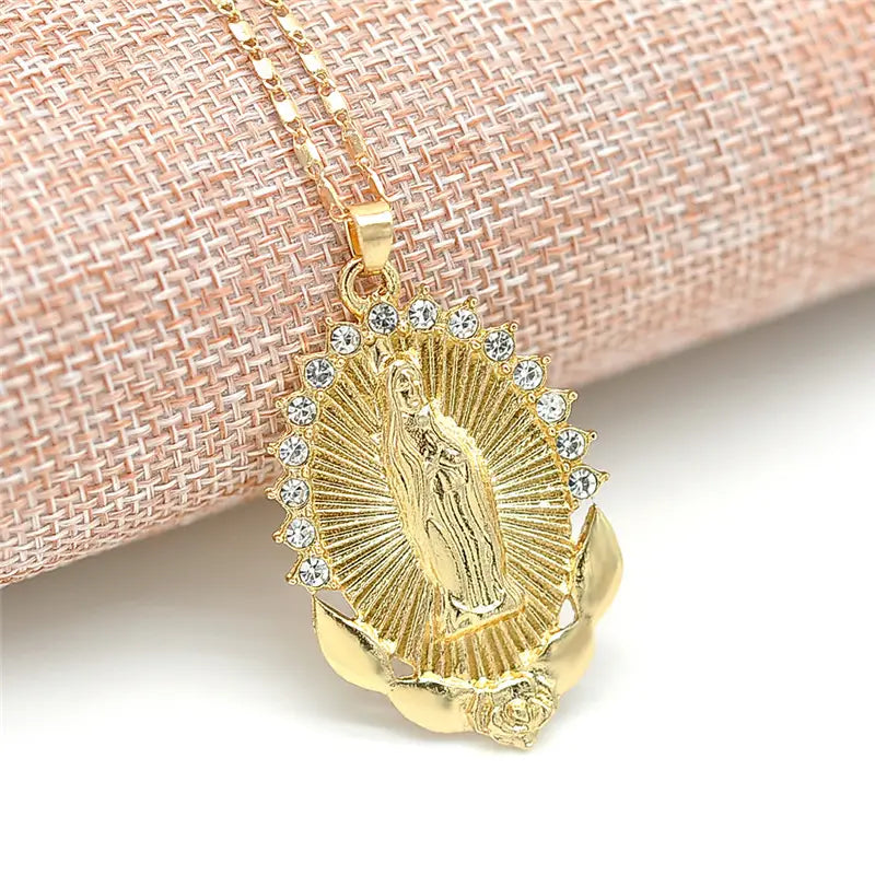Kette mit Medaille der Jungfrau Maria