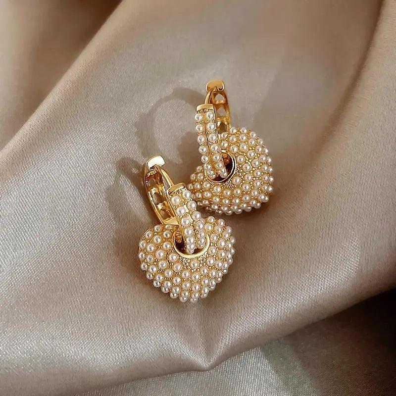 Liebesperlenohrringe in Gold