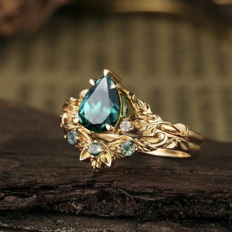 Retro-Ring mit grüner Blumenstein