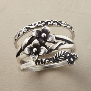 Retro Silberring mit Blumen in Schichten