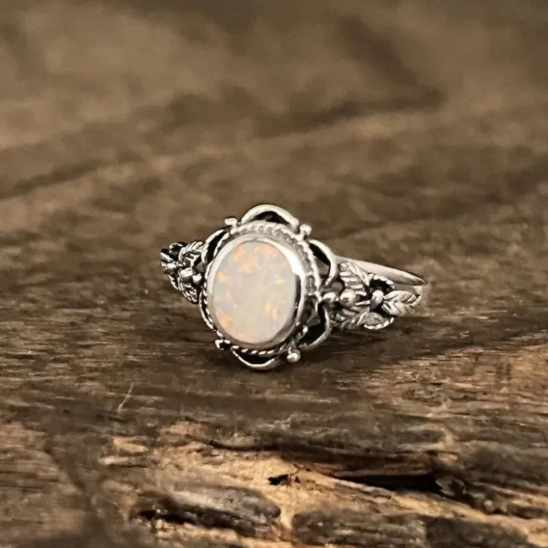 Retro Silberring mit Blumen und Opal