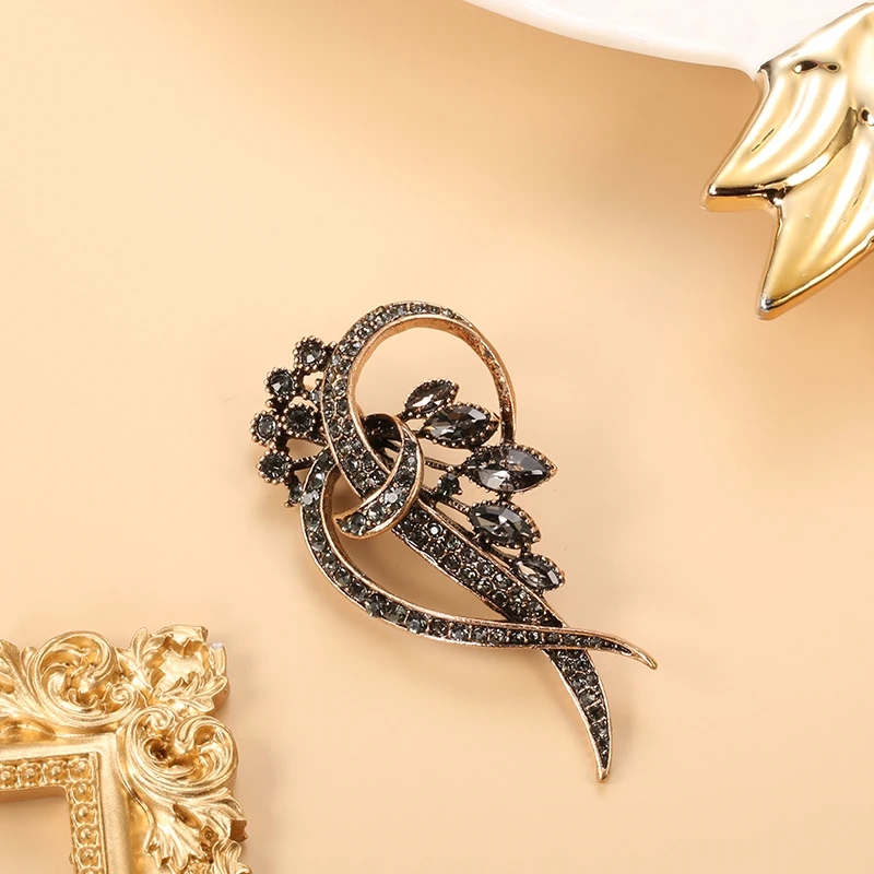 Schwarze Elegante Ohrringe mit Zirkon