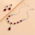 Set "Rote Tropfen" mit Choker und hängenden Ohrringen