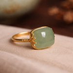 Verstellbarer Retro-Ring aus Gold mit grünem Jade