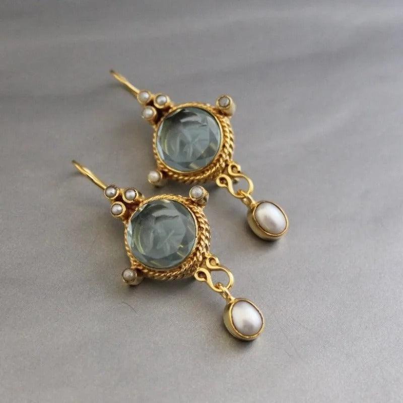 Vintage Ohrringe aus blauem Glas und Perlen