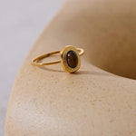 Vintage-Ring aus Gold mit braunem Edelstein