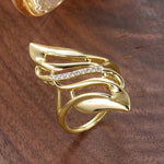 Vintage-Ring aus Gold mit gedrehtem Blatt