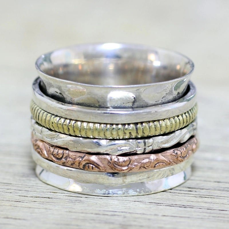 Vintage-Ring aus Gold und Silber mit Rad