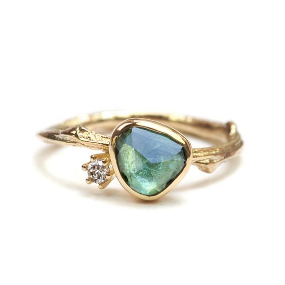 Vintage Ring in Gold mit blauer Stein
