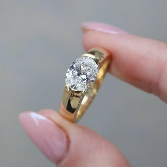 Vintage Ring in Gold und Zirkon