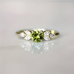 Vintage Ring mit grüner Zirkonia