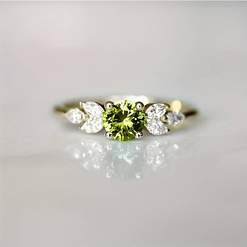 Vintage Ring mit grüner Zirkonia
