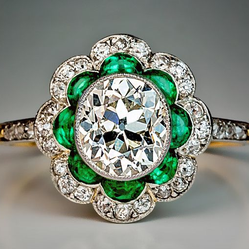 Vintage Ring mit Smaragd-Kristall