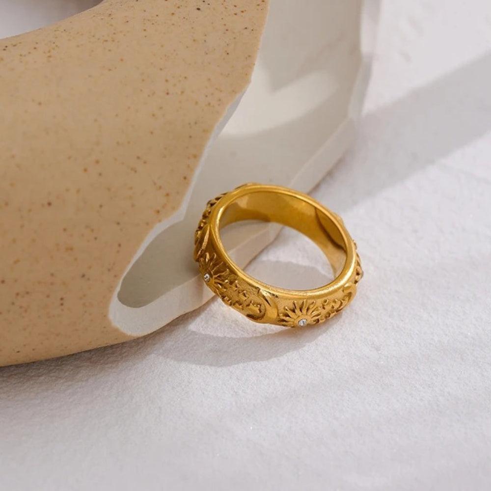 Vintage Ring mit Sonne, Mond und Stern