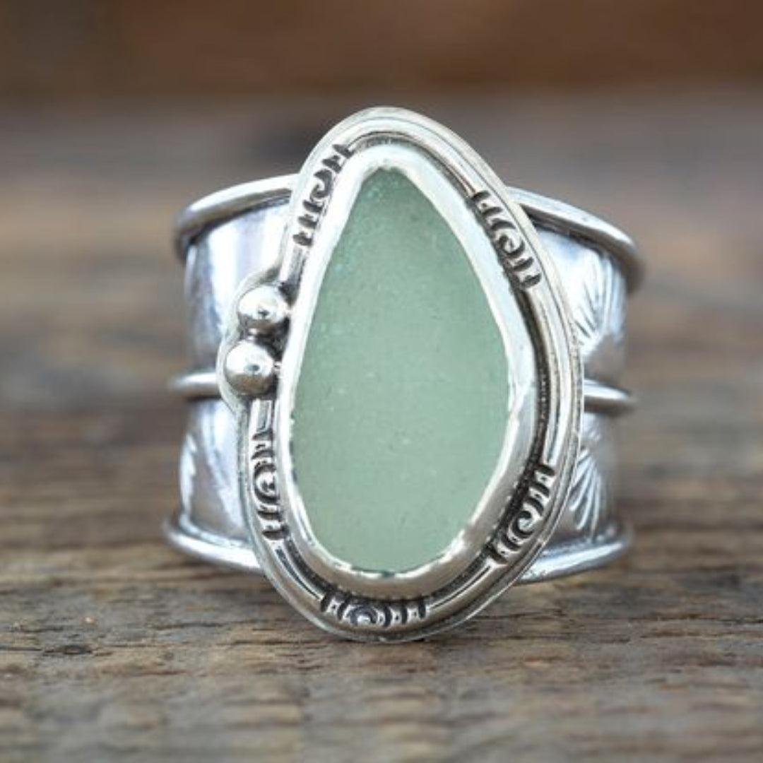 Vintage-Ring mit grünem Mondstein-Beschichtung