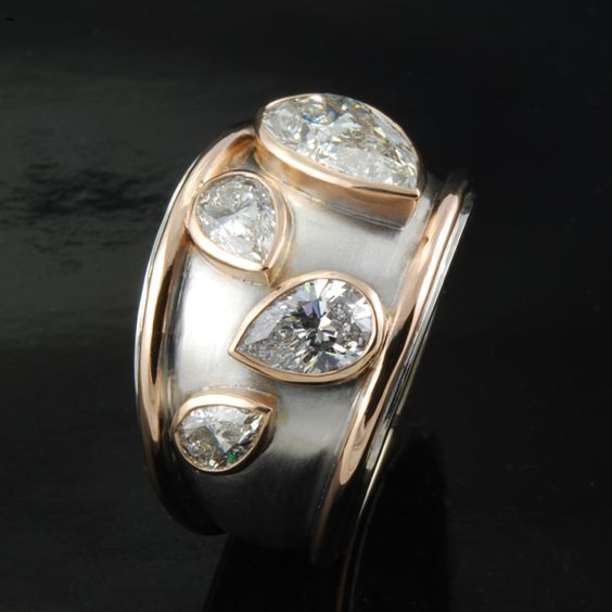 Vintage Ring vergoldet mit Zirkonia-Besatz